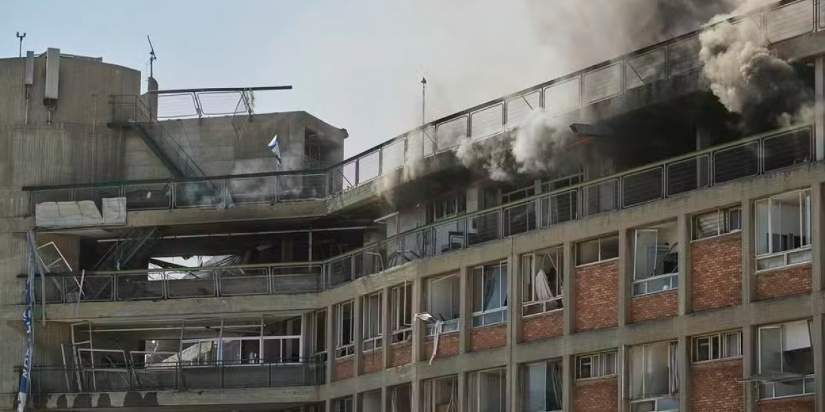 Hospital é atingido por míssil lançado pelo Irã durante ataque a Israel; dezenas ficam feridos
