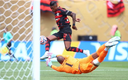 Histórico! Flamengo vence Chelsea e se aproxima de classificação na Copa do Mundo de Clubes