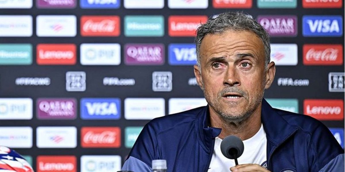 Luis Henrique em coletiva de imprensa