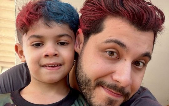 Murilo Huff com o filho Léo, de 5 anos
