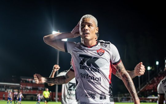 Janderson comenta pela primeira vez após saída do Vitória: 'continuarei torcendo'