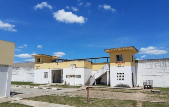 Quatro detentos fogem do presídio de Feira de Santana