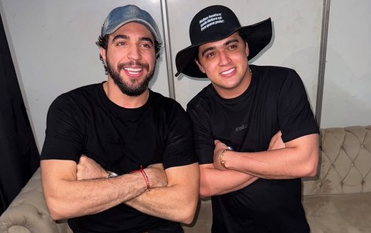 Após suposta batalha judicial por nome, Nattan e Natanzinho Lima postam foto juntos