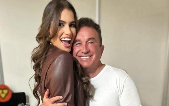 Esposa de Amado Batista quebra o silêncio após fala do cantor sobre estar solteiro