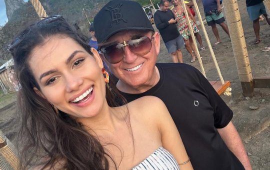 Amado Batista é acusado de trair a esposa Calita Franciele, de 23 anos