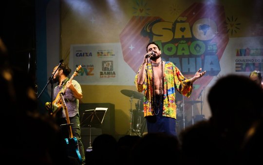 Gabriel Mercury celebra participação no São João do Pelourinho e fala sobre carreira