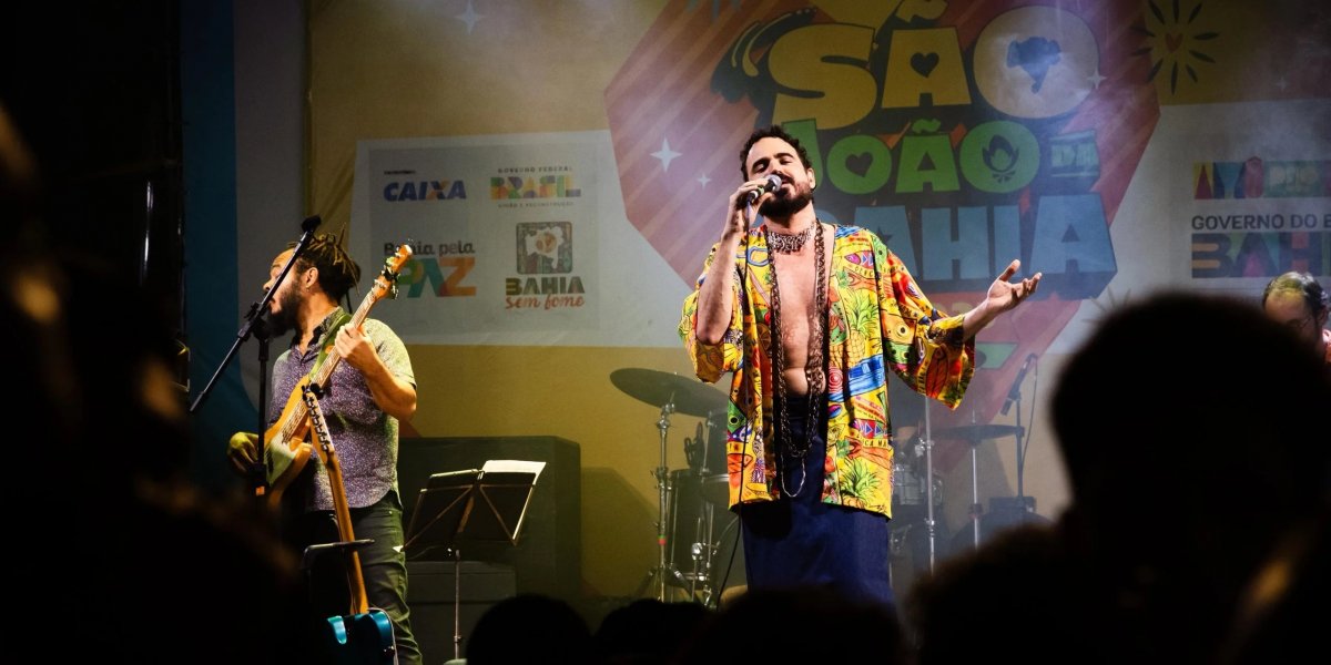 Gabriel Mercury celebra participação no São João do Pelourinho e fala sobre carreira