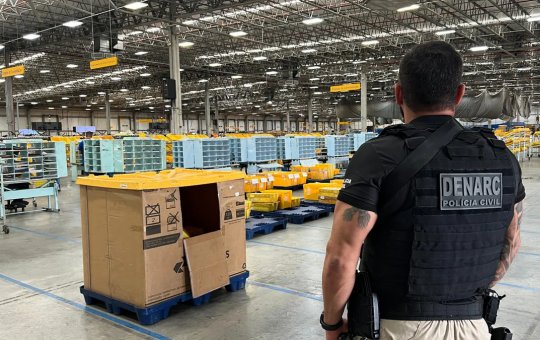 Polícia apreende drogas em central dos Correios em Simões Filho