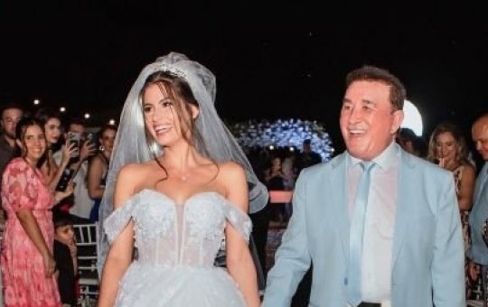 Amado Batista se pronuncia e nega traição: ‘Temos um casamento maravilhoso’
