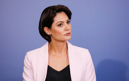 Michelle Bolsonaro aciona Justiça após ser chamada de “ex-garota de programa”