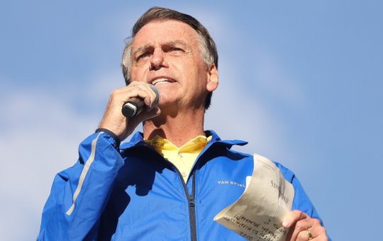 Defesa de Bolsonaro questiona conta de Instagram ligada a Cid antes de alegações finais