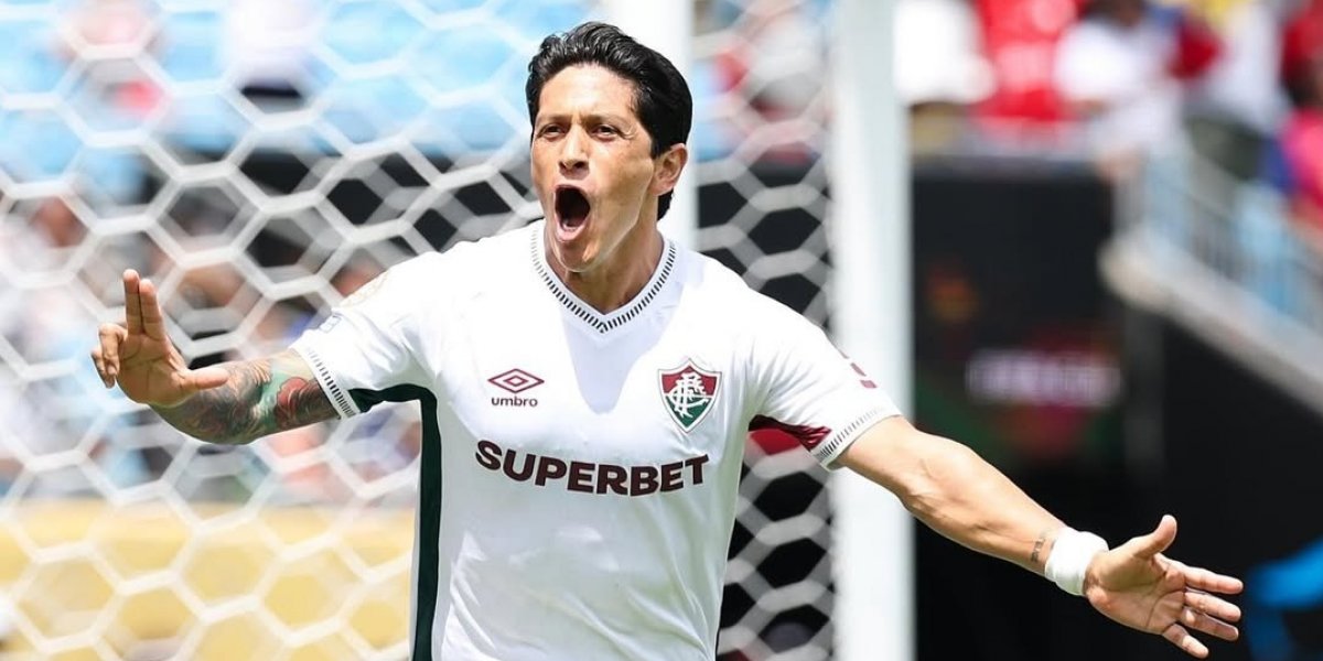 German Cano comemorando o primeiro gol da vitória por 2 a 0 sobre a Inter de Milão