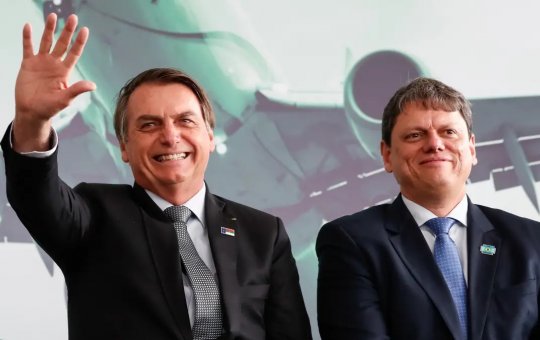 Tarcísio promete indulto a Bolsonaro caso chegue à Presidência em 2026