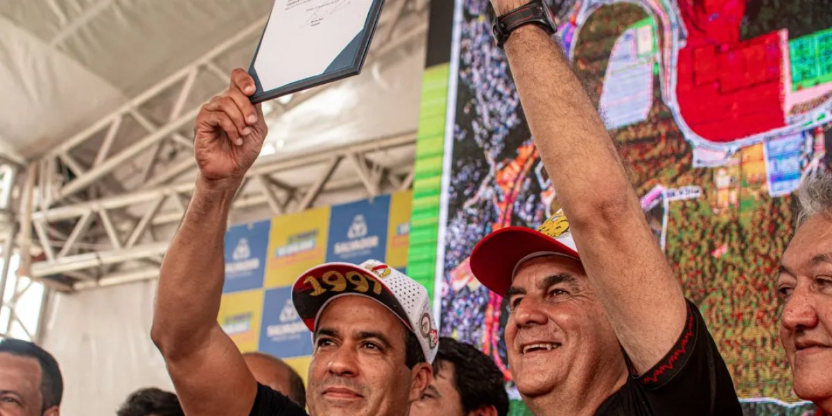 Bruno Reis, prefeito de Salvador, ao lado de Fábio Mota, presidente do Vitória