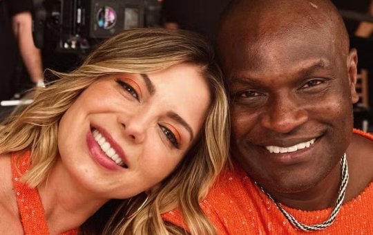 Sheila Mello abre o jogo sobre romance com Jacaré no É o Tchan: “A gente teve um lance”