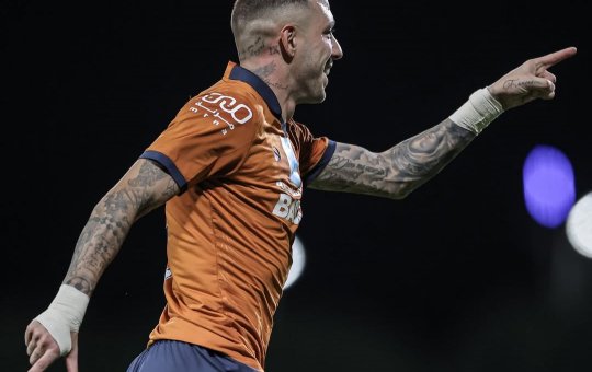 Vitória anuncia nova contratação para a sequência da temporada; veja qual