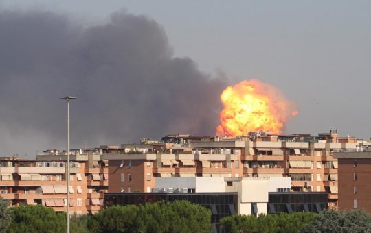 Explosão em posto de gasolina deixa cerca de 30 feridos em Roma, na Itália