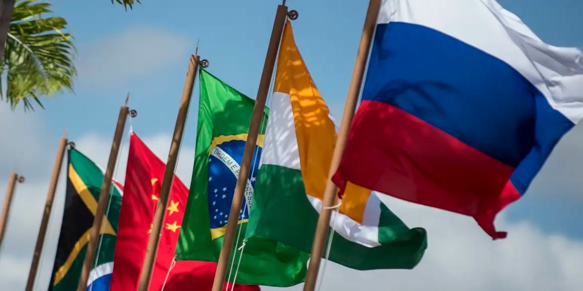 Bandeiras dos membros originais do BRICS