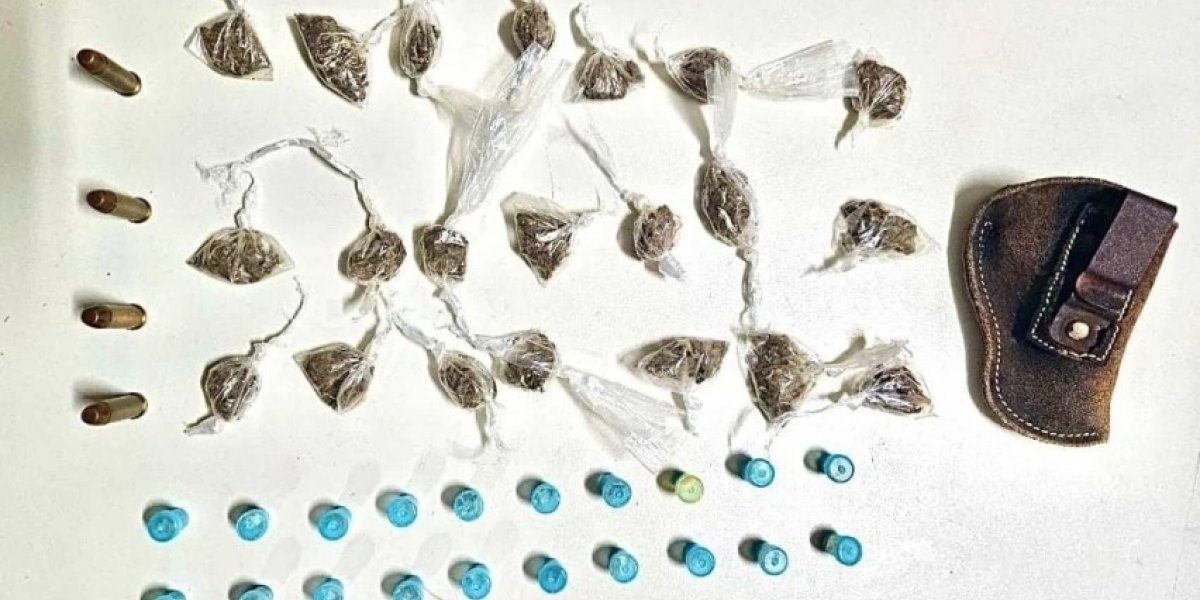 Drogas apreendidas pelos agentes policiais