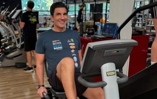 Apresentador Edu Guedes tem evolução no quadro de saúde; confira