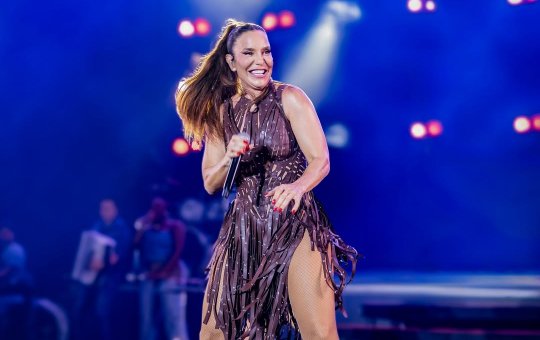 Turnê de Ivete Sangalo vira alvo de disputa judicial com grupo de samba Clareou