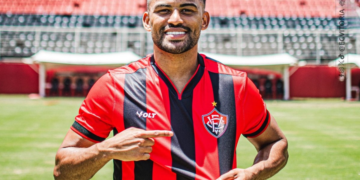 Ronald aceita proposta de clube europeu e se despede do Vitória