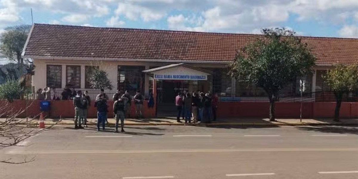 Escola atingida pelo atentado