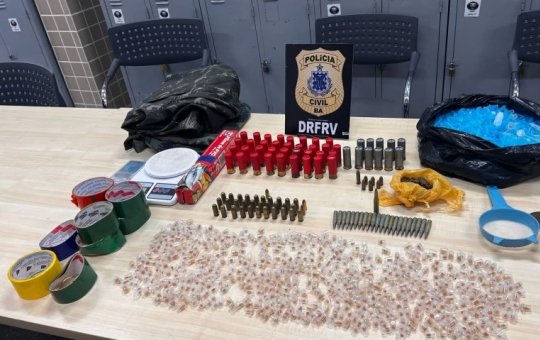 Polícia apreende drogas e munições de diversos calibres durante operação em Lauro de Freitas