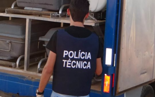 Criminosos invadem bar e matam dois homens a tiros em Feira de Santana