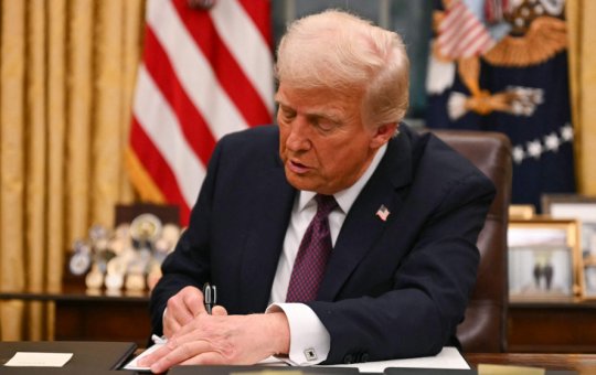 Em carta enviada a Lula, Donald Trump anuncia tarifa de 50% sobre produtos brasileiros