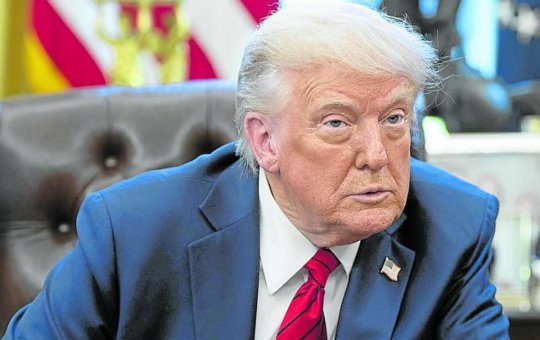 Brasileiros criticam Trump nas redes após anúncio de tarifaço de 50% sobre o Brasil