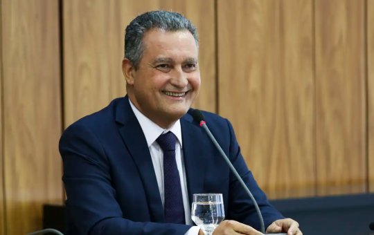 Tarifaço: Rui Costa diz que Tarcísio quer agradar Bolsonaro, apoiando a medida imposta por Donald Trump