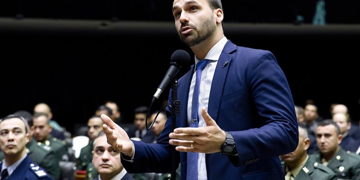 PT apresenta novo pedido de cassação de Eduardo Bolsonaro por atuação nos Estados Unidos