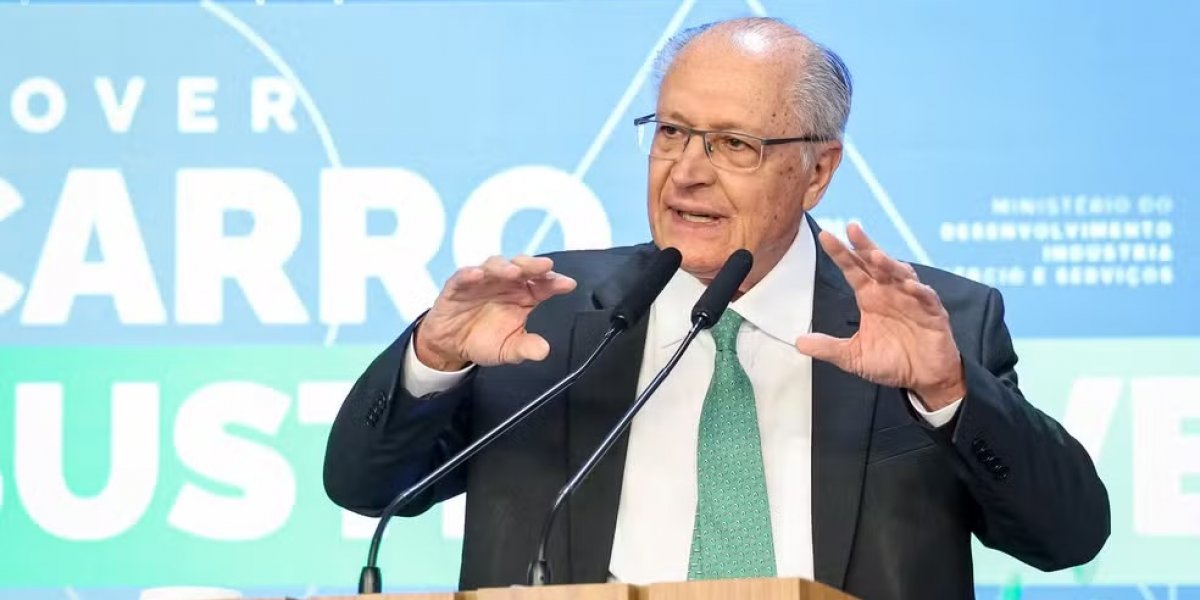 "Antes era um atentado contra a democracia, agora é um atentado à economia", diz Alckmin