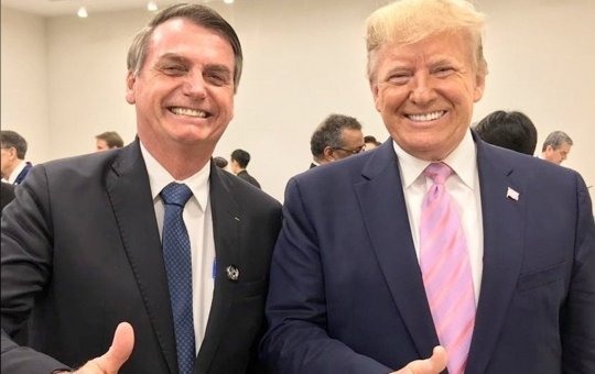  Em nova declaração, Donald Trump critica Lula e defende Bolsonaro: 'Um homem muito honesto'