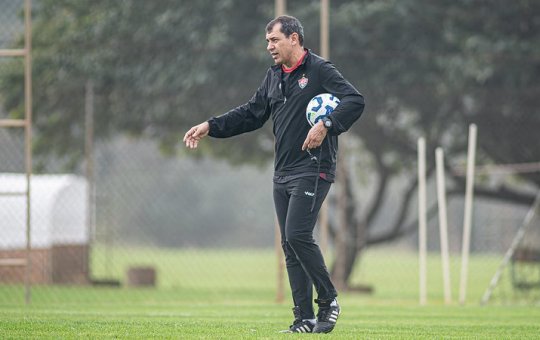 Novo técnico do Vitória tem 47% de aproveitamento em estreias
