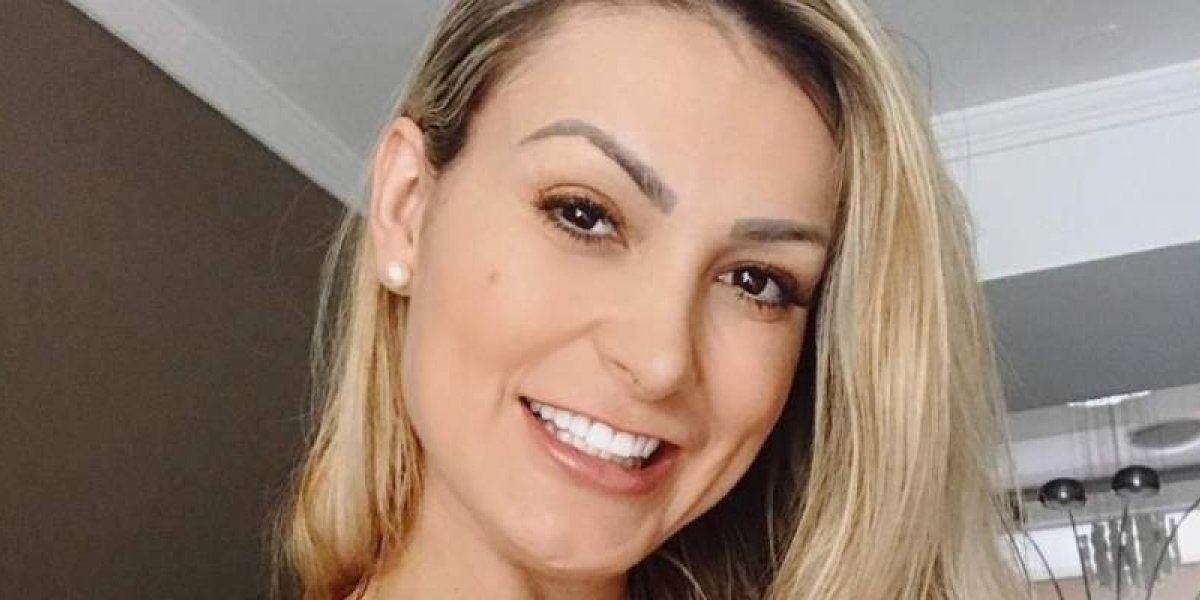 Andressa Urach anuncia volta à igreja Universal: 'Misericórdia de Deus'