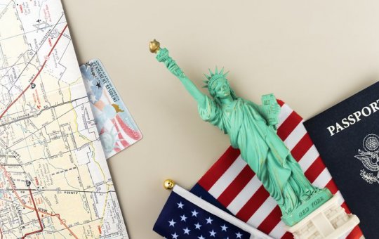 Visto americano terá nova taxa após nova lei de Donald Trump; entenda