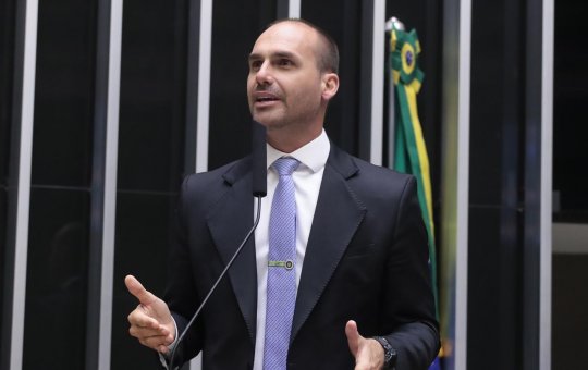 Em vídeo, Eduardo Bolsonaro volta a pedir que EUA sancionem Moraes e adversários políticos