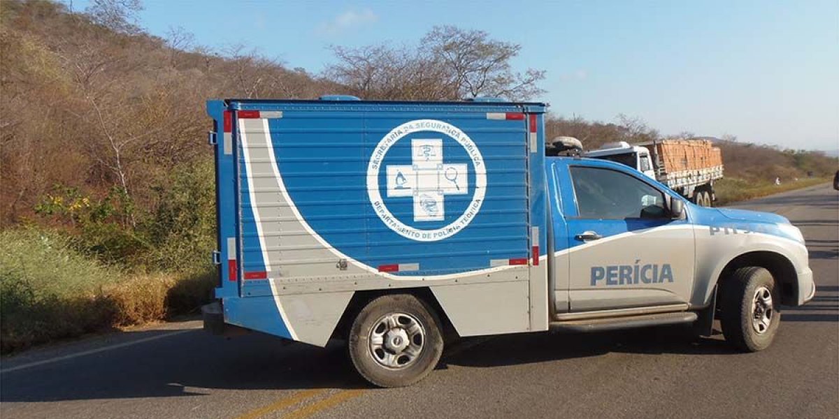 Carro do IML