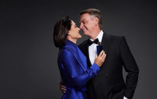 Bolsonaro não gostaria de pedir refúgio no exterior por não suportar ficar longe de Michelle