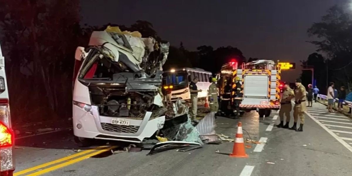 Imagem do acidente na BR-153