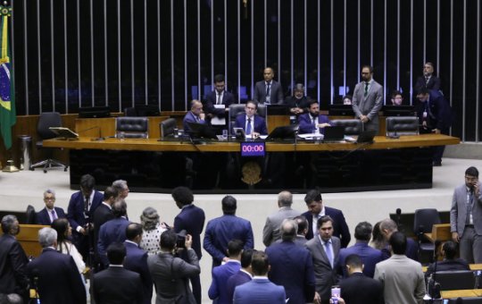 Câmara aprova projeto que flexibiliza licenciamento ambiental