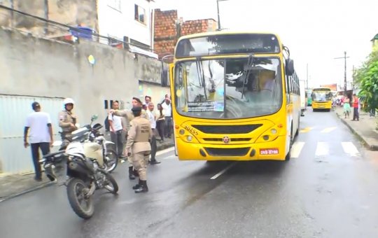 Suspeito é morto durante tentativa de assalto a ônibus em Salvador