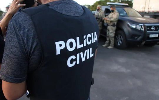 Duas pessoas são presas em Feira de Santana por envolvimento com organização criminosa