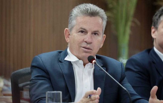 Governador de MT diz que Lula deve ter cautela com Trump: 'Trump é meio louco'