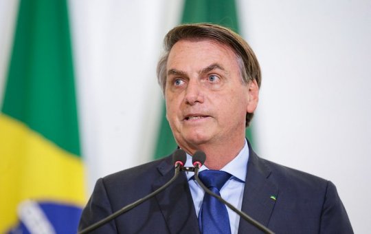 Bolsonaro agradece carta de Trump em vídeo e afirma ser alvo de perseguição política no Brasil
