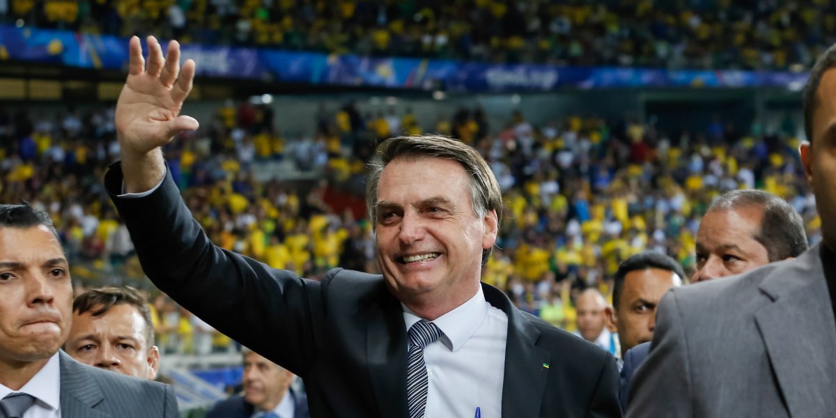 PGR alerta para risco de fuga e STF impõe tornozeleira e restrições severas a Bolsonaro