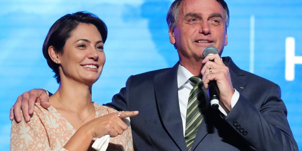 Michelle Bolsonaro se manifesta após operação da PF contra Jair Bolsonaro