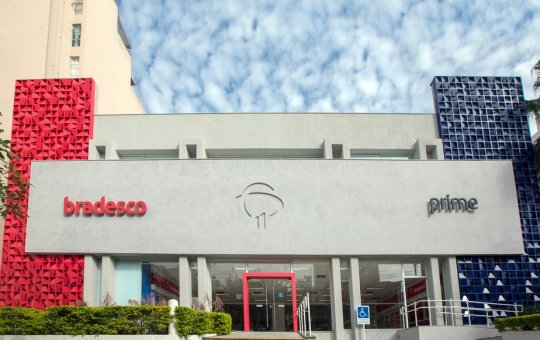 Justiça da Bahia condena Bradesco após idosa cair em golpe do falso funcionário e perder R$ 90 mil